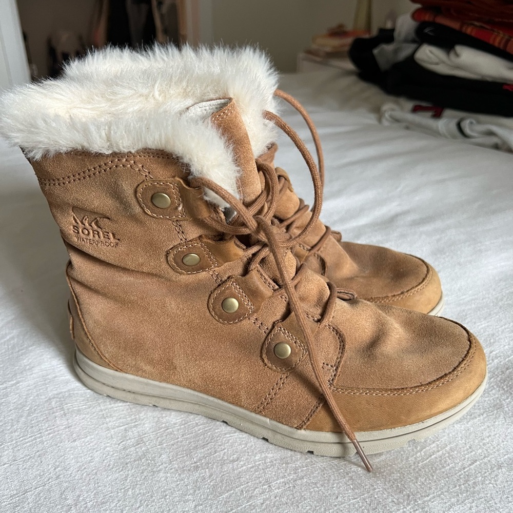 Women’s Sorel Explorer Joan Waterproof boot